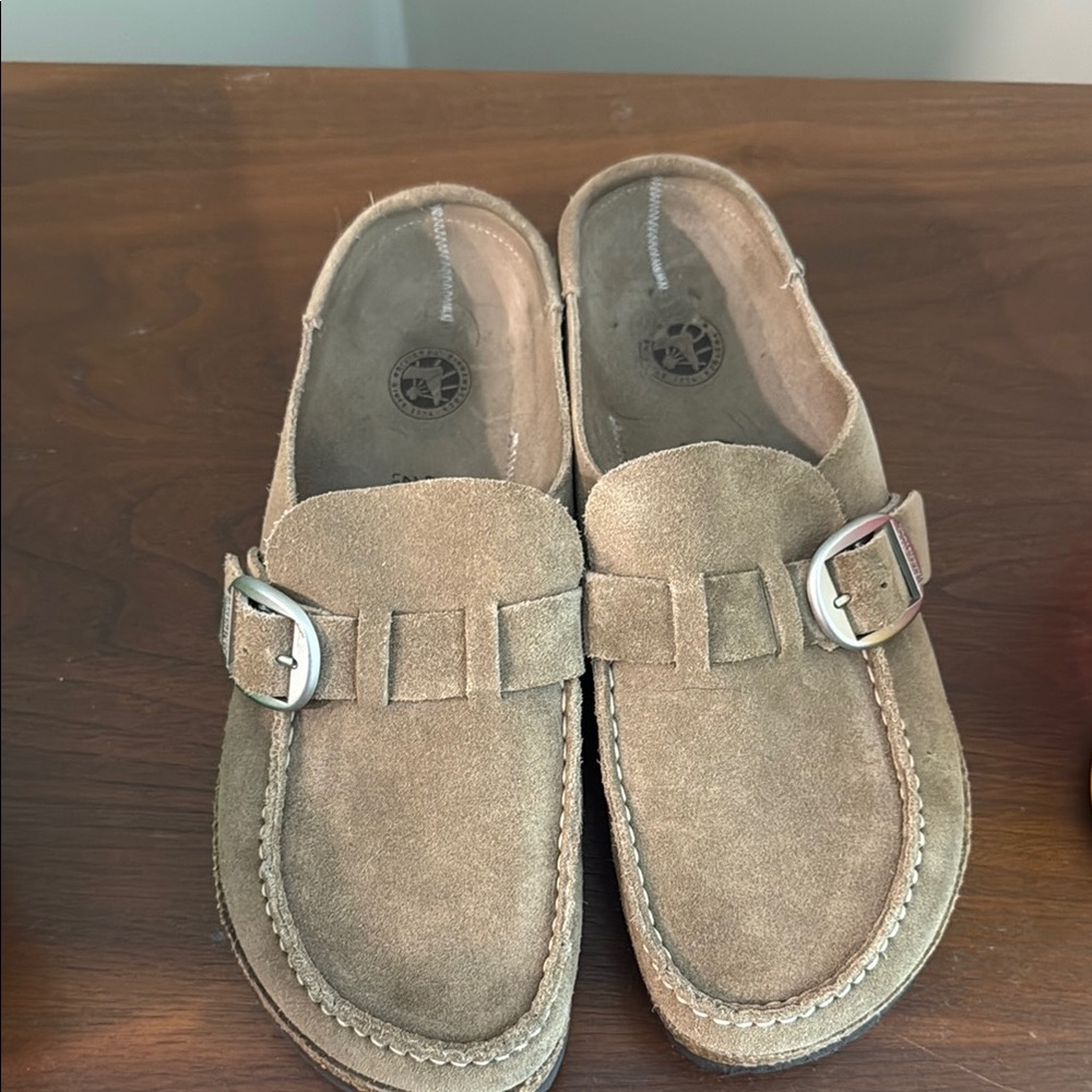 Women’s Birkenstock slides